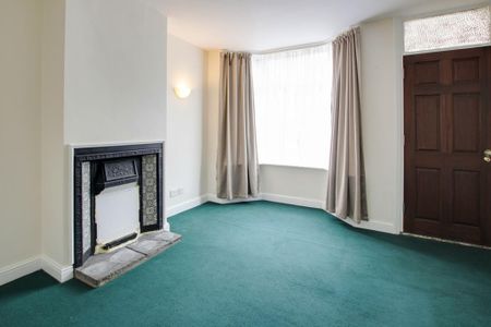 2 bedroom end of terrace house to rent - Photo 2