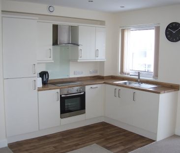 2 Bed Flat, Kirk Beston Close, LS11 - Photo 1
