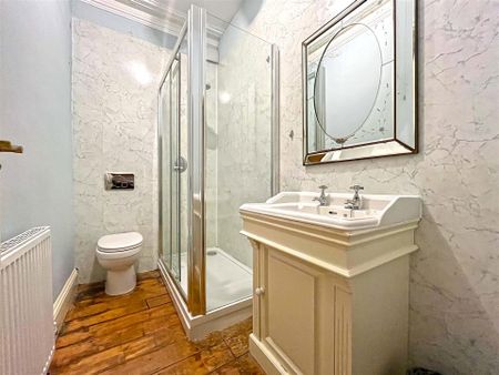 1 bedroom Flat to rent - Photo 4
