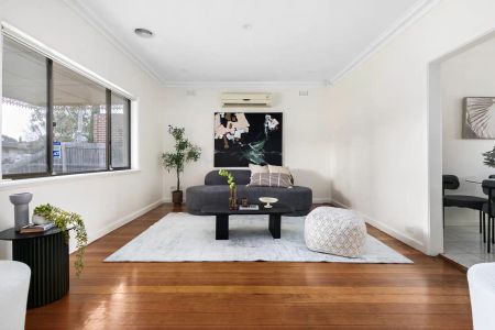 “Family Comfort in Prime Glenroy Location” - Photo 5