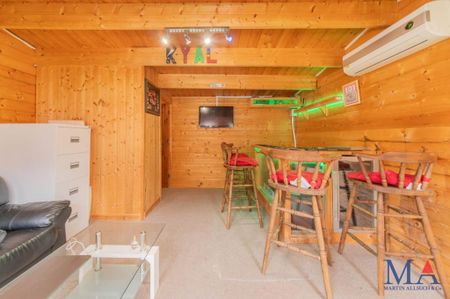 4 bedroom terraced house to rent - Photo 2