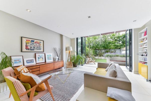 4 bedroom terraced house to rent - Photo 1