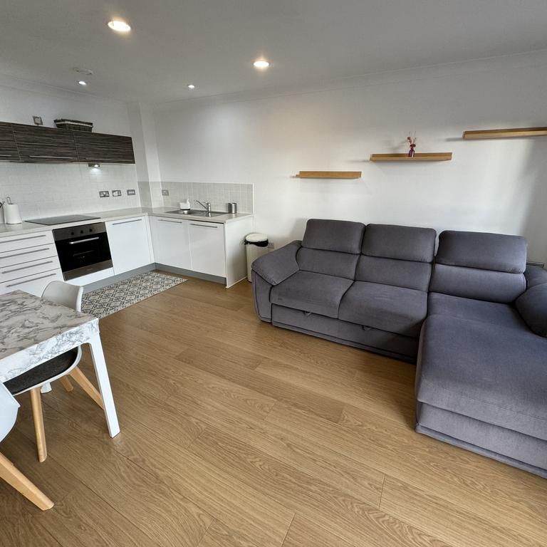 2 bedroom apartment to rent - Photo 1