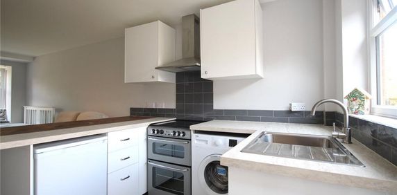 Studio to rent - Photo 2