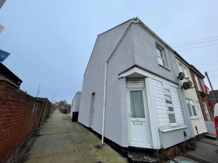 Compact Multi-Level Living - Photo 5