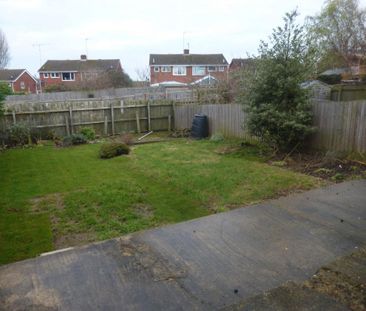 3 bedroom semi-detached house to rent - Photo 6