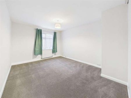 Gainsborough Court, Walton-on-thames, KT12 - Photo 4