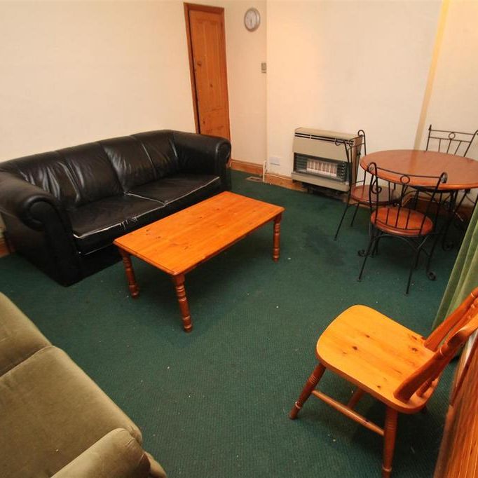 5 bedroom terraced house to rent - Photo 1