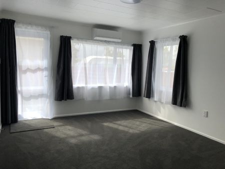 Feels like brand new on Tweed Street - Photo 2