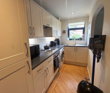 Cotts Wood Drive, Guildford - 1 bedroomProperty for lettings - Seym... - Photo 3