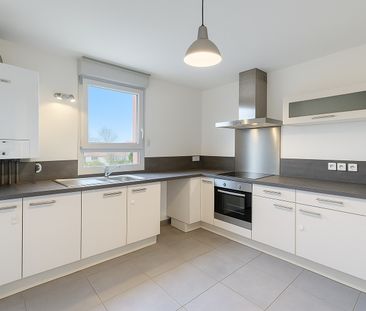 Location Appartement 3 pièces 71m² - Photo 3