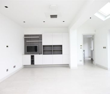 4 bedroom detached house to rent - Photo 5