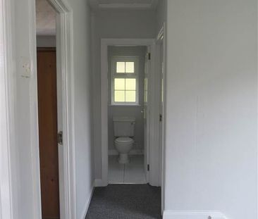 136 Sicily Park, Upper Lisburn Road, Belfast, BT10 0AP - Photo 2