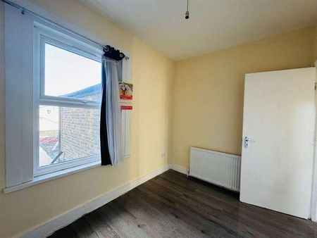 Ley Street, Ilford, IG1 - Photo 4