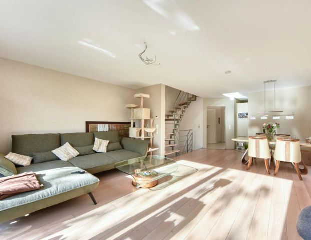 +++ 1-Fam.-DHH mit Garage, Stellplatz & Sauna - teilmöbliert inkl. EBK - ruhig, grün, gehoben - mind. 2 & max. 3 Jahre +++ - Foto 1