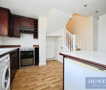 3 bedroom mews to rent - Photo 1