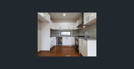 Modern Town Residence in Prime Location - Photo 4