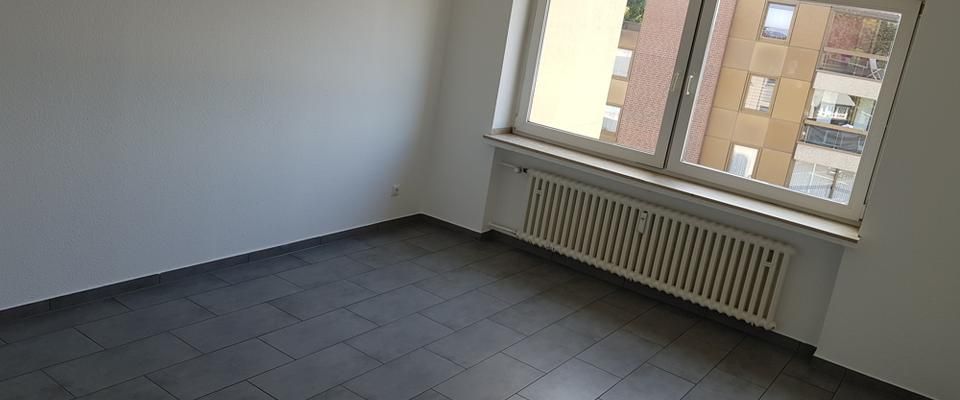 Schicke Zweizimmerwohnung mit Balkon und Einbauküche - Foto 1