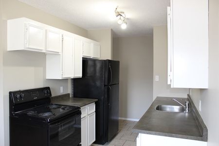Diane Apartments 2 - Photo 3