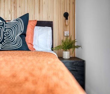 Stunning Luxury Co-Living with free parking - Photo 4