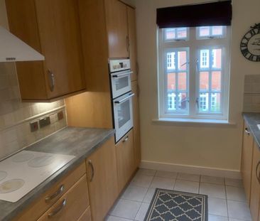 39 SPARROWS NEST WERGS HALL RD WERGS WV8 2HG - Photo 4