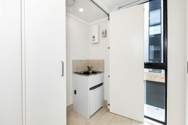 Three Bedroom Townhouse In Coombs - Photo 1