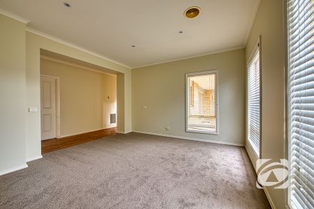 UNBEATABLE CONVENIENCE - Photo 5