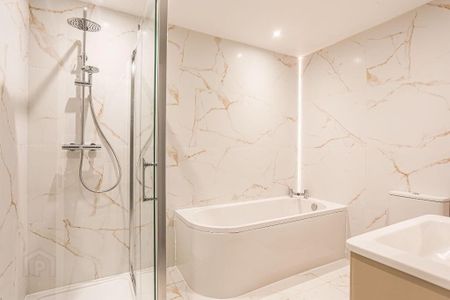 Apt 8, Priory Gate, Priory Park, Holywood, BT18 0LG - Photo 4