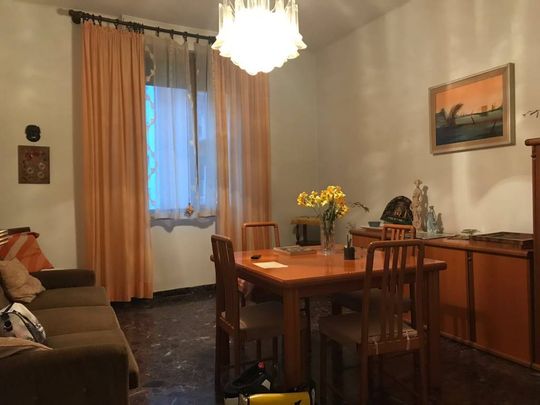 Singola in ampio appartamento in via Riva Reno - Foto 1
