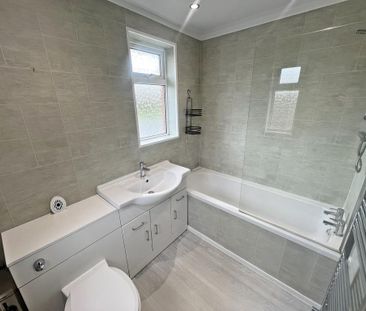 3 bedroom end of terrace house to rent - Photo 6