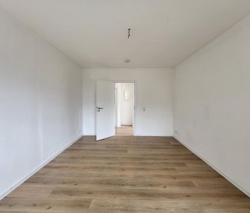 Zweitbezug nach Sanierung / 1 Zimmerwohnung mit Badewanne - Photo 1