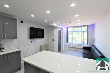 265 Warwards Lane, Selly Oak, Birmingham, B29 7QR - Photo 3