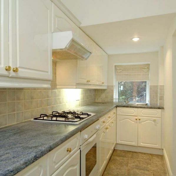 2 Bedroom Flat To Let - Photo 1