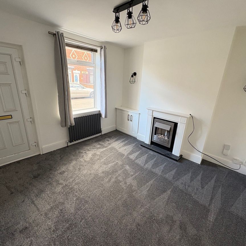 Rutland Grove, Sandiacre, NOTTINGHAM - Photo 1