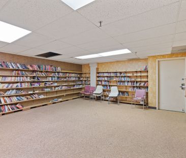 For Lease - 225 HARVARD Place, Waterloo, Ontario - Photo 3