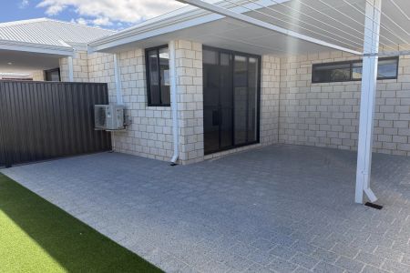 Brand New Coastal Living - Spacious 3 Bedroom, 2 Bathroom Home - Photo 5