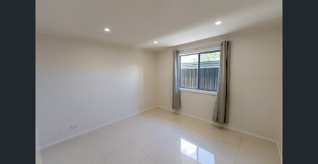 Modern home in a great location - Photo 2