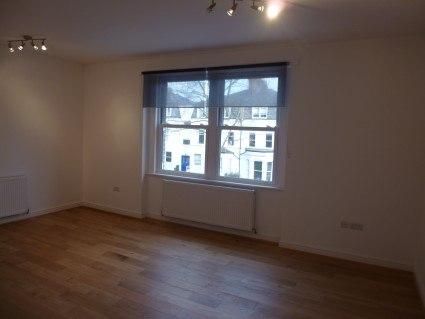 3 bedroom flat to rent - Photo 1