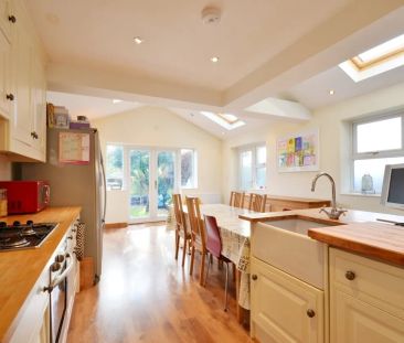 3 bedroom semi-detached house to rent - Photo 1