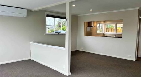 Suburban outlook, seviews, deck and sun - Photo 2