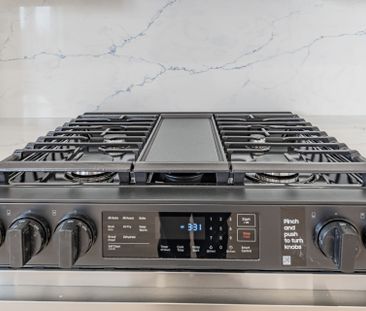 For Lease - 712 Eglinton Avenue, Toronto, Ontario - Photo 6