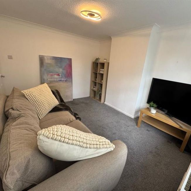 1 Bedroom Apartment Available Arranging tenancy - Photo 1