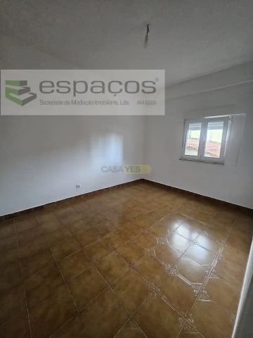 Apartment T2 in Santa Iria de Azoia, São João da Talha e Bobadela, Loures - Photo 5