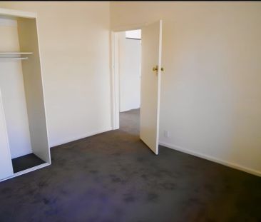 2 Bed, 1 Bath - Photo 3