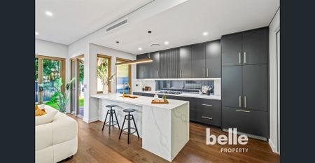 Brand-new 5 bedrooms family home in North Ryde for Rent - Photo 3