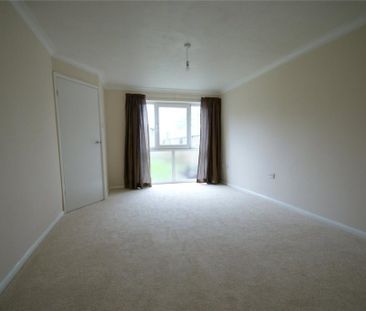 3 bedroom end of terrace house to rent - Photo 3
