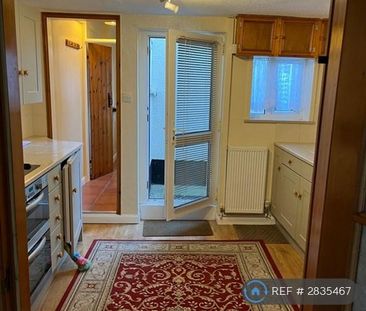 2 bedroom terraced house to rent - Photo 5