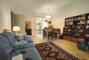 Camera in appartamento in condivisione, solo affitti transitori