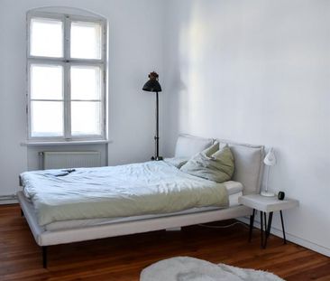 Beautiful, large Flat / Short Term Rental Jan '26 - Photo 1