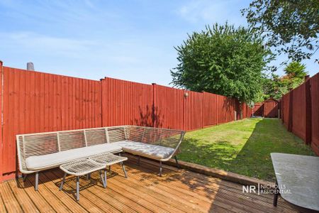 2 bedroom end of terrace house to rent - Photo 4